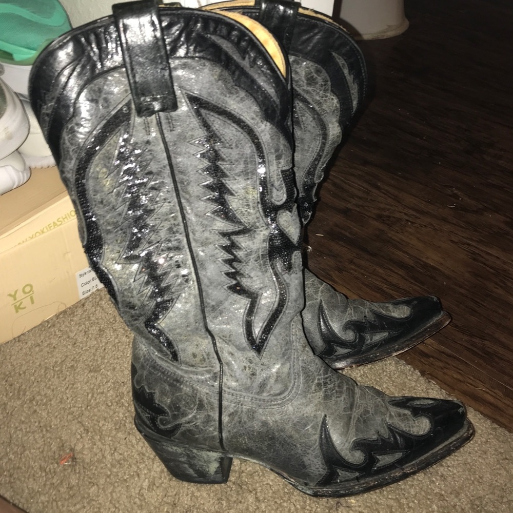 Corral western snip toe boots